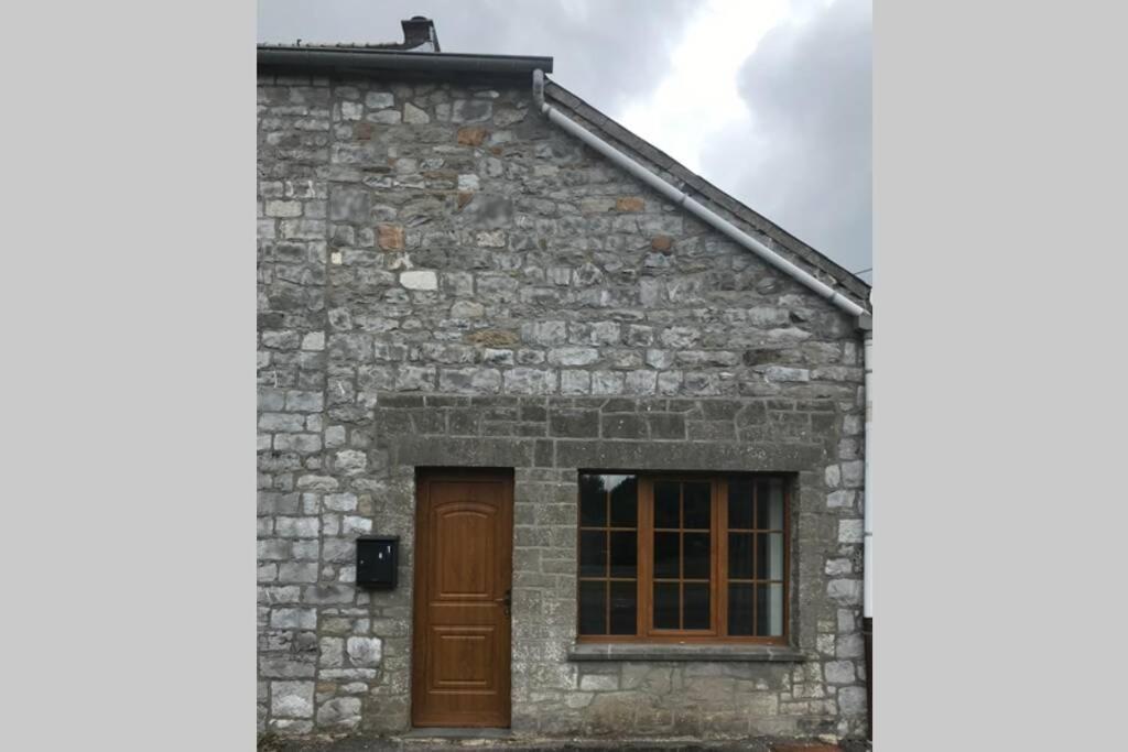 Petite Maison A La Campagne Couvin Exterior photo